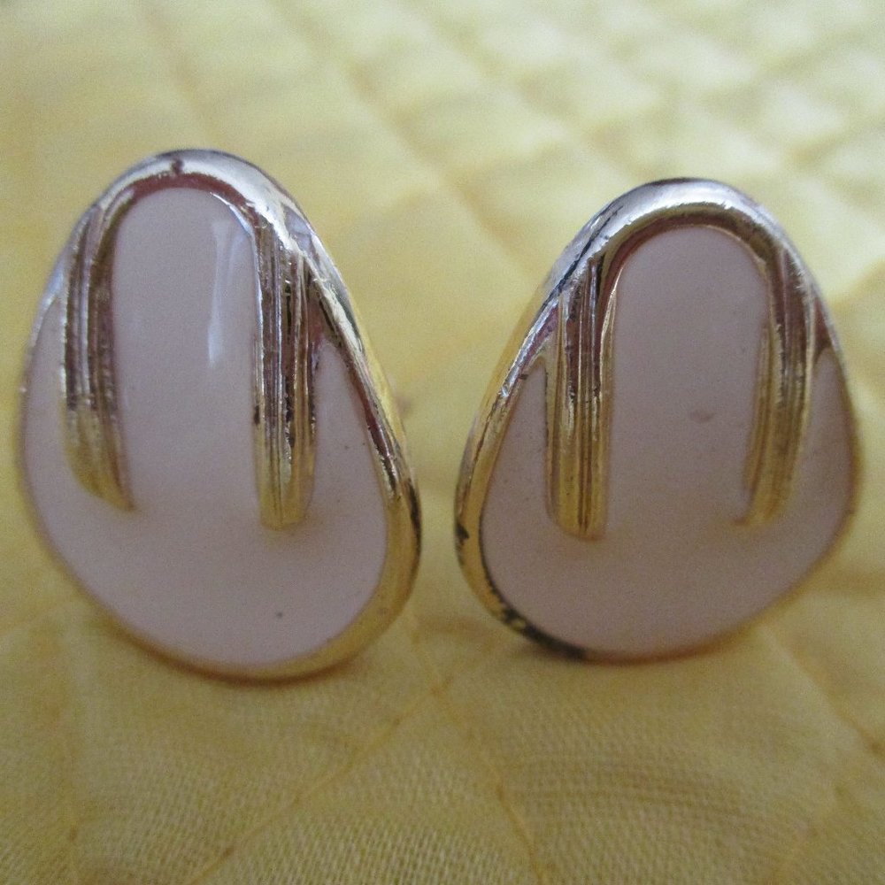 Vintage White Oval Gold Tone Clip-On Earrings